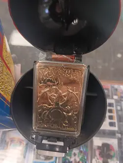 1999 Burger King Pokemon Charizard 23kt Gold pokeball trading card - Image 2