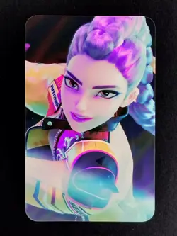 Rumi KPop Demon Hunters HUNTR/X Dynamic Angled Close Up Card Foil - Image 1