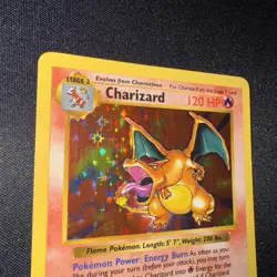 Charizard 004/102 Pokemon 1999 Base Set (Shadowless) - Image 3