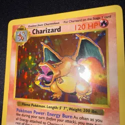 Charizard 004/102 Pokemon 1999 Base Set (Shadowless) - Image 4