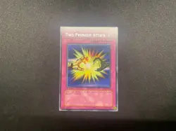 Two-Pronged Attack ASIAN ENGLISH Rare 1st LOB-061 Near Mint Yu-Gi-Oh! - Image 1