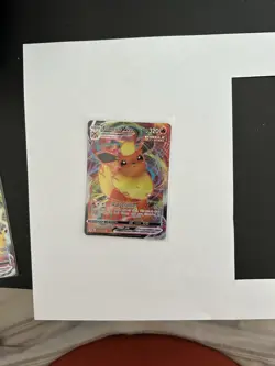Pokemon TCG Flareon VMAX Evolving Skies Ultra Rare Card 018/203 NM Condition - Image 1