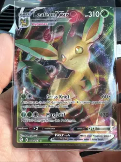 Leafeon VMAX 008/203 SWSH07: Evolving Skies Pokemon Card NM - Image 1