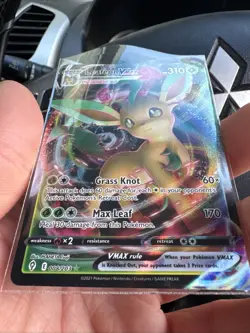 Leafeon VMAX 008/203 SWSH07: Evolving Skies Pokemon Card NM - Image 2