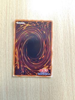 Yugioh! Japanese Ultra Rare Dark Magician Girl #P4-01 PREMIUM PACK4 Konami 2001 - Image 3