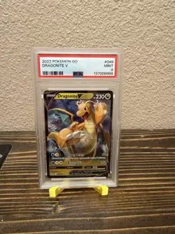 Pokemon TCG Dragonite v Full Art Holo Ultra Rare Card 049/078 - Image 1