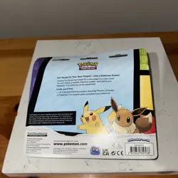 Pokemon TCG : Back to School Pikachu Eraser 2 Booster Blister Evolving Skies - Image 2