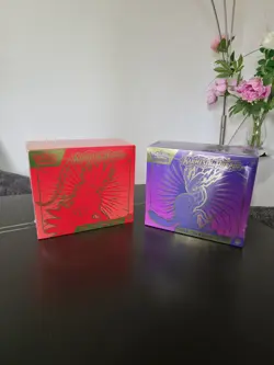 2× Pokemon Karmesin & Purpur Base Top Trainer Box Set ☆NEU&OVP☆ - Image 2