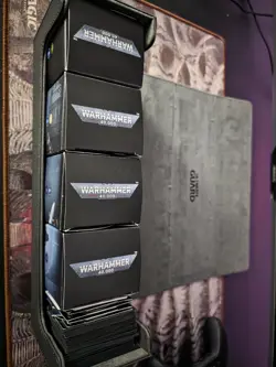 MTG Warhammer 40k Commander Deck Set of 4 single sleeved and in a deck box - Image 2
