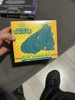 (403210) Pokemon Sword & Shield Rebel Clash Elite Trainer Box - 820650807008 - Image 2