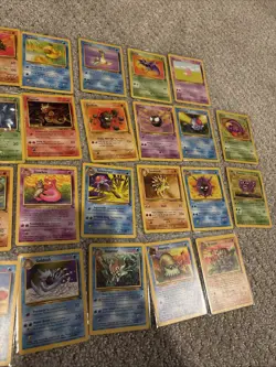 Vintage Pokemon Fossil Lot 30 Cards All Different - Image 3