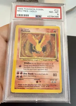 1999 POKEMON FOSSIL #12 MOLTRES-HOLO PSA 8 - Image 1
