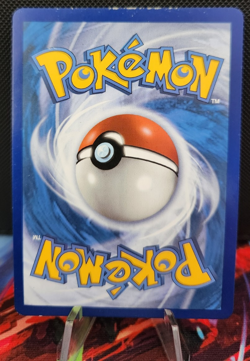 Pokemon TCG Glaceon VMAX 209/203 Evolving Skies Alternate Art MP (see condition) - Image 2