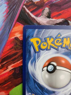 Pokemon TCG Glaceon VMAX 209/203 Evolving Skies Alternate Art MP (see condition) - Image 5