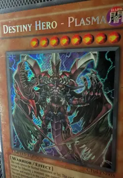 Yugioh - Destiny HERO Plasma CT04-EN003 Secret Rare Limited Edition - moderate - Image 2