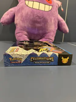 Pokemon Tcg Celebrations 25th Anniversary Deluxe Pin Collection Box Zacian 820650809422 - Image 4