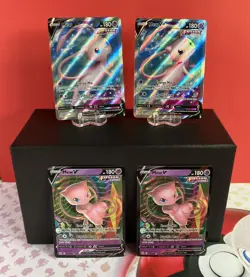 Mew V Fusion Strike Full Art 250/264 and Ultra Rare Pokemon 4 Card Lot NM - Image 1