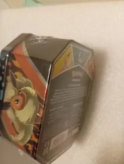 Pokemon TCG Eevee Evolutions Tin! Vaporeon V 2021 MIMB - Image 3