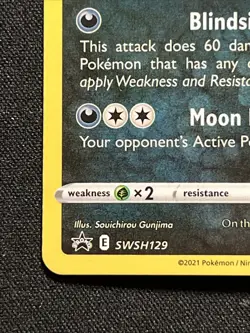 Umbreon SWSH129 Holo Sword & Shield Promo Pokemon NM - Image 2