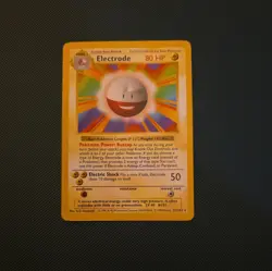 Electrode 21/102 Rare Shadowless Base Set Pokemon - Image 1
