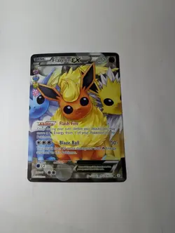 Pokemon TCG Flareon EX RC28/RC32 Generations Ultra Rare Full Art Holo 170 HP - Image 1