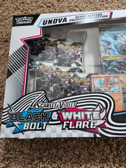 Pokemon Black Bolt/White Flare Heavy Hitters UNOVA Premium Collection COSTCO NEW - Image 3