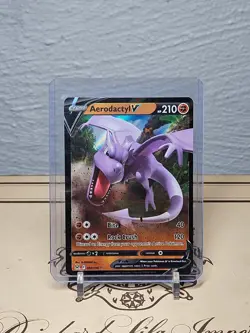 AERODACTYL V Holo 092/196 2022 Pokemon Sword & Shield Lost Origin - Image 1