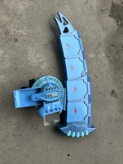 Vintage 1996 Yu-Gi-Oh Duel Disk Card Launcher - Image 4