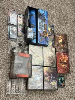 World of Warcraft Bundle Box - Trading Card Game & Miniatures - Image 1