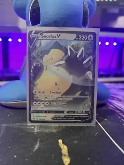 Holofoil - Snorlax V - 141/202 / NM / English Pokemon TCG - Image 1