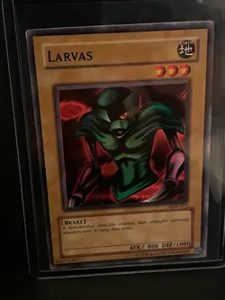 Yu-Gi-Oh! Legend of Blue Eyes Larvas LOB-073 1st Edition BB4 AWH - Image 1