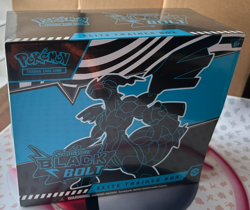 Pokemon Black Bolt Elite Trainer Box ETB with Acrylic Case - Image 4