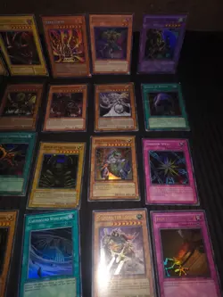 Vintage Yu-Gi-Oh Tcg Card Lot Of 21 Heavyplay/Damaged Holos - Image 4