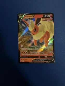 Flareon V - SWSH149 - SWSH: Sword & Shield Promo Cards - Holo - Image 1
