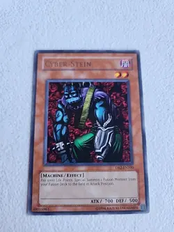 Yugioh Cyber - Stein DB2-EN100 N/M (Rare) #Y235 - Image 1