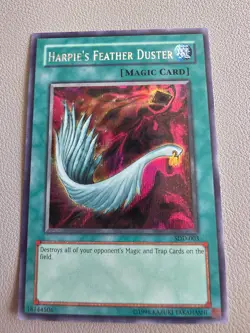 Yu-Gi-Oh Harpies Feather Duster SDD-003 Prismatic Secret Rare LP - Image 1