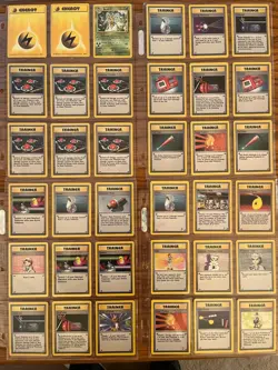 Pokemon cards (hundreds) 1999/2000 vintage, 1st editions, holofoils, in MINT lot - Image 5