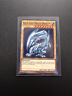 Blue-Eyes White Dragon (Version 2) LDK2-ENK01 Common Unlimited NM Yugioh TCG - Image 1
