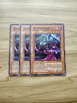Yu-Gi-Oh! - Vampire Lady 3X - Complete Playset - Image 1