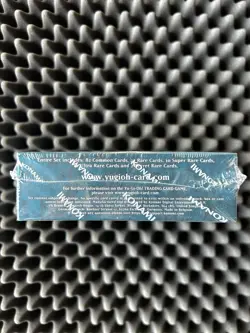 Yu-Gi-Oh! Legend of Blue Eyes White Dragon Booster Box 25th Ann. English Sealed - Image 5
