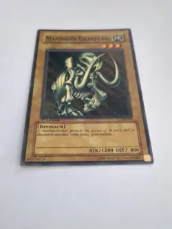 Mammoth Graveyard LOB-009 The Legend of Blue Eyes White Dragon 1st Edition - Image 4