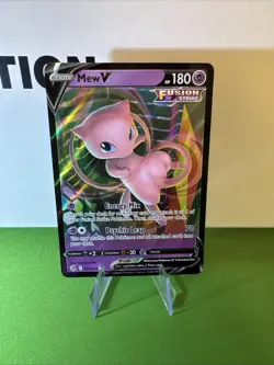 Pokemon Card - Mew V 113/264 Swsh08: Fusion Strike Holo NM - Image 1