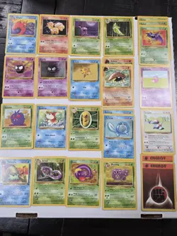 Vintage Pokemon 25 Card Lot- Base Set - Image 1