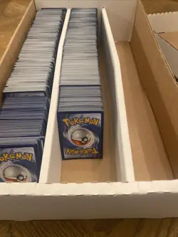 Pokemon 900 Card Bulk Lot MEW EN Set Basic Trainer Stage 1 … - Image 1