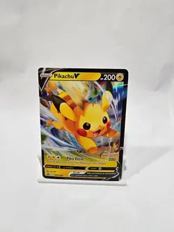 PIKACHU V 2023 POKEMON SWORD & SHIELD BLACK STAR PROMO HOLO #SWSH285 Q1652 - Image 1