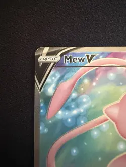 Mew V 250/264 Fusion Strike Full Art Ultra Rare NM Pokemon - Image 3