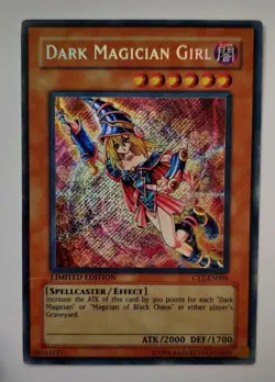Dark Magician Girl CT2-EN004 Secret Rare Limited Edition 2005 Tin Yu-Gi-Oh! HP - Image 1