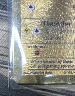 Pikachu - 58/102 (Celebrations Metal Card) 58/102 Promo Gold - Image 2