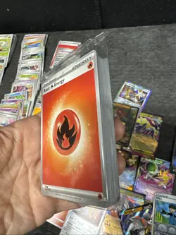 Lot Of 250 Pokemon Cards - Image 3