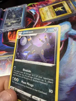 Pokemon TCG Umbreon Black Star Promos Holo Card Swsh129 Near Mint - Image 3